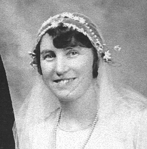 Photo of photos/Mary MacKenzie mg 1931 Vancouver portrait